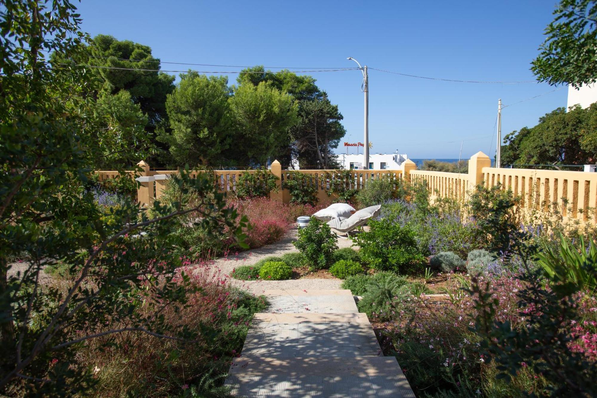 Costiero Elegant Suites B&B Gallipoli Bagian luar foto